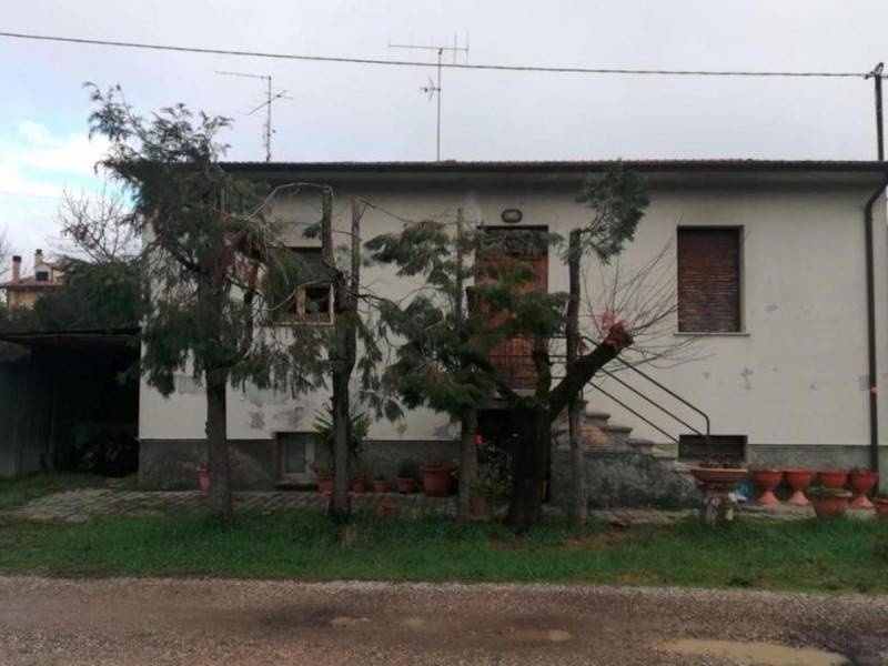 appartamento in vendita ad Arezzo in zona Ceciliano