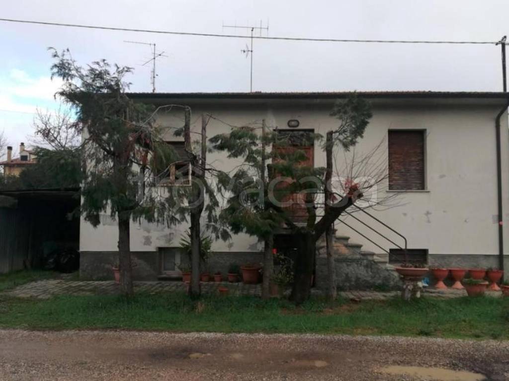 appartamento in vendita ad Arezzo in zona Ceciliano