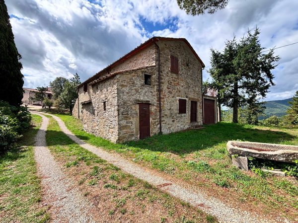 casale in vendita ad Arezzo in zona Centro Città