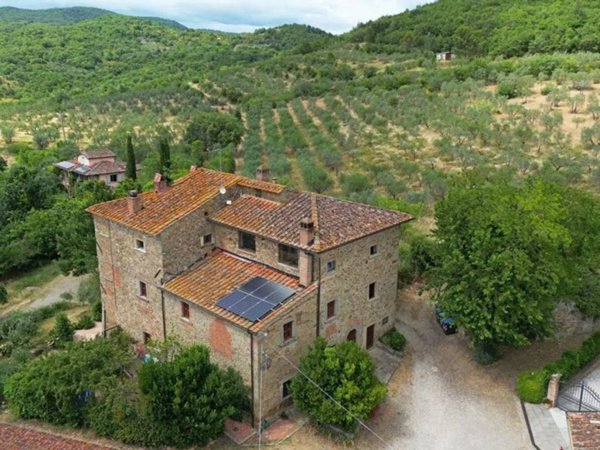 casa indipendente in vendita ad Arezzo