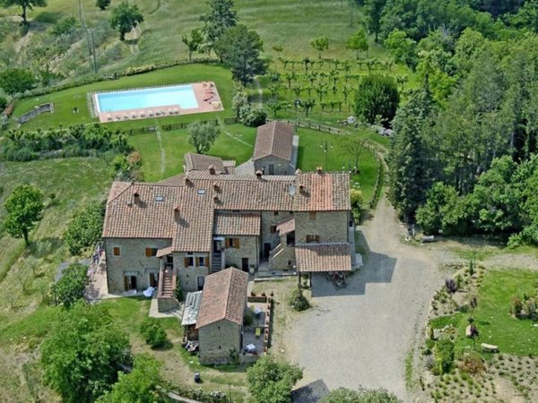 casa indipendente in vendita ad Arezzo