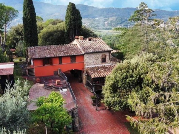 casa indipendente in vendita ad Arezzo