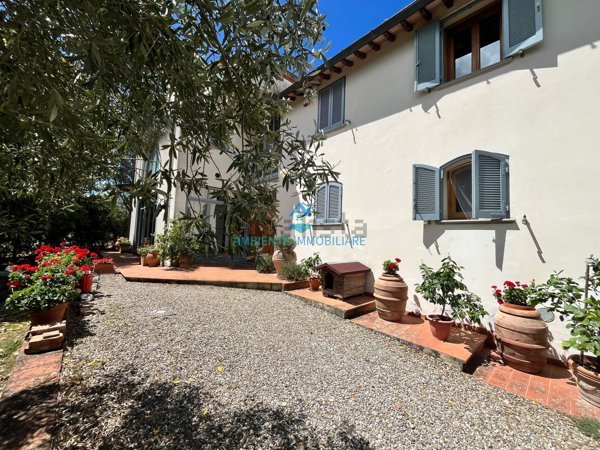 casa indipendente in vendita ad Arezzo in zona Centro Città