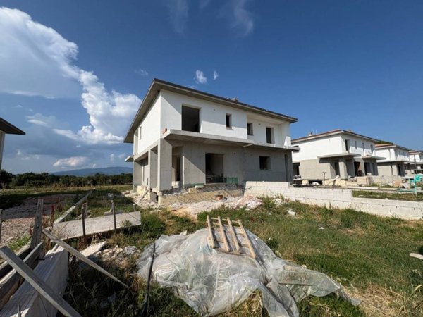 casa indipendente in vendita ad Arezzo in zona Centro Città