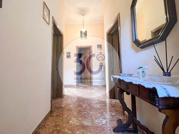 casa indipendente in vendita ad Arezzo in zona Rigutino