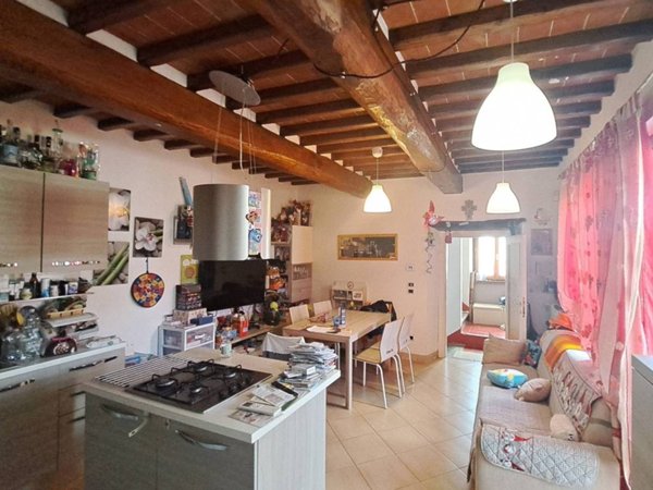 casa indipendente in vendita ad Arezzo in zona Fiorentina