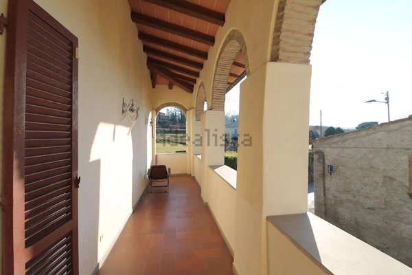 casa indipendente in vendita ad Arezzo in zona Quarata