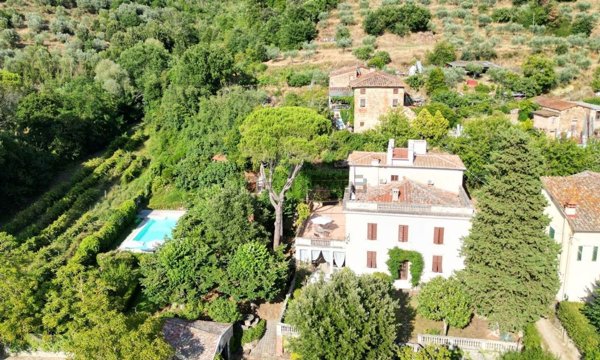 casa indipendente in vendita ad Arezzo in zona Piero della Francesca