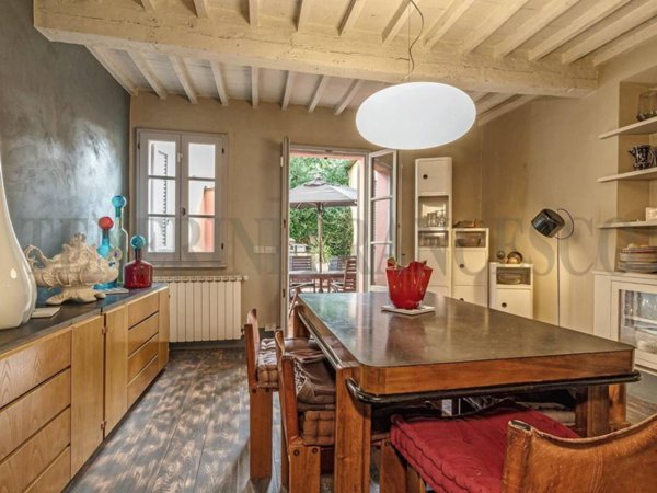 casa indipendente in vendita ad Arezzo in zona Centro Città