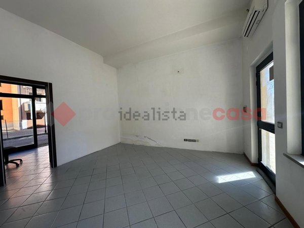 locale commerciale in vendita ad Arezzo in zona Centro Città