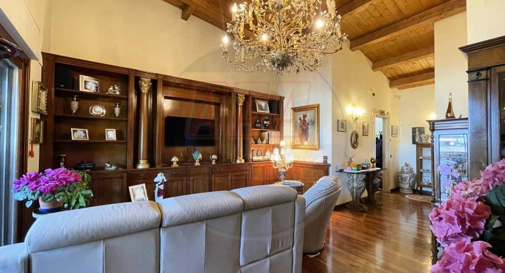 appartamento in vendita ad Arezzo in zona Vittorio Veneto