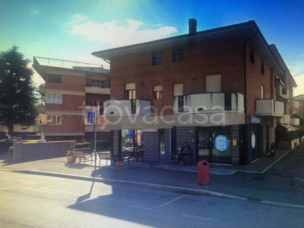 negozio in vendita ad Arezzo in zona Fiorentina