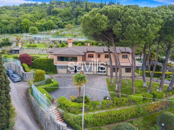 casa indipendente in vendita ad Arezzo in zona Centro Città