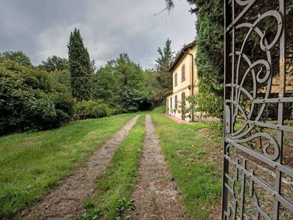 casa indipendente in vendita ad Arezzo