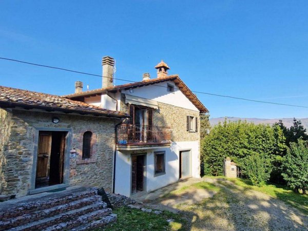 casa indipendente in vendita ad Arezzo