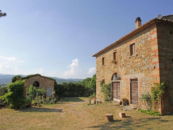 casa indipendente in vendita ad Arezzo in zona Centro Città
