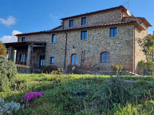 casa indipendente in vendita ad Arezzo