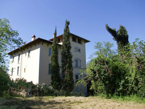 casa indipendente in vendita ad Arezzo in zona Agazzi