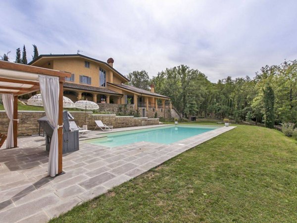 casa indipendente in vendita ad Arezzo