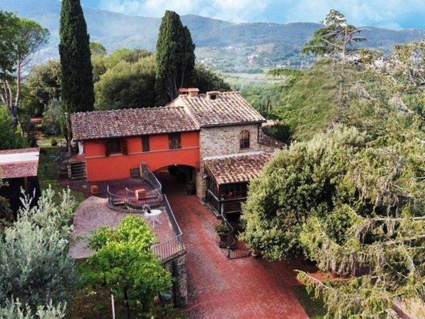 casa indipendente in vendita ad Arezzo
