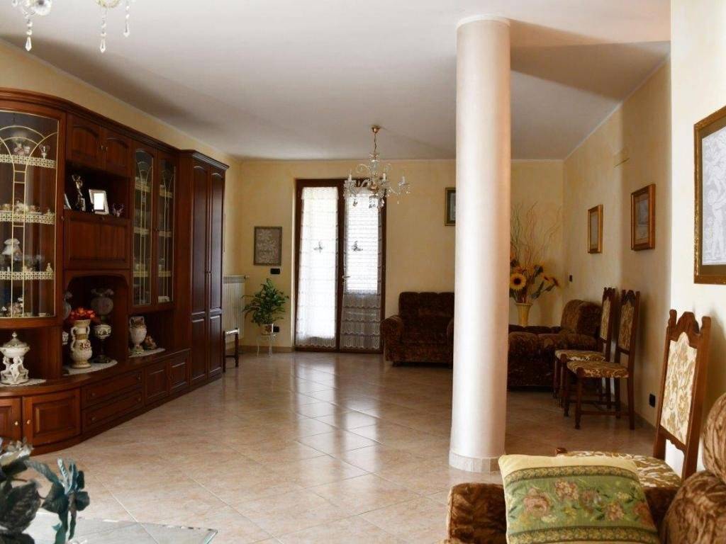 casa indipendente in vendita ad Arezzo in zona Ponte Alla Chiassa