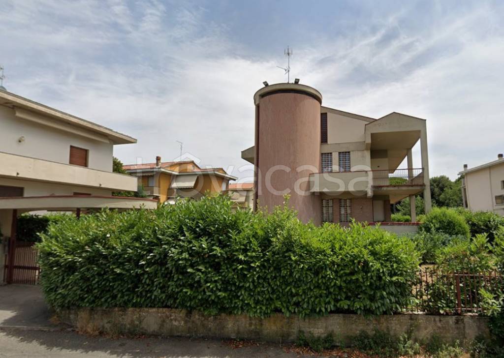 casa indipendente in vendita ad Arezzo
