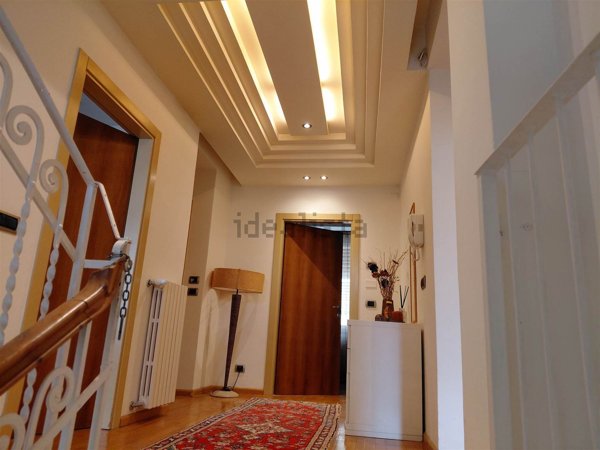 casa indipendente in vendita ad Arezzo in zona Centro Città