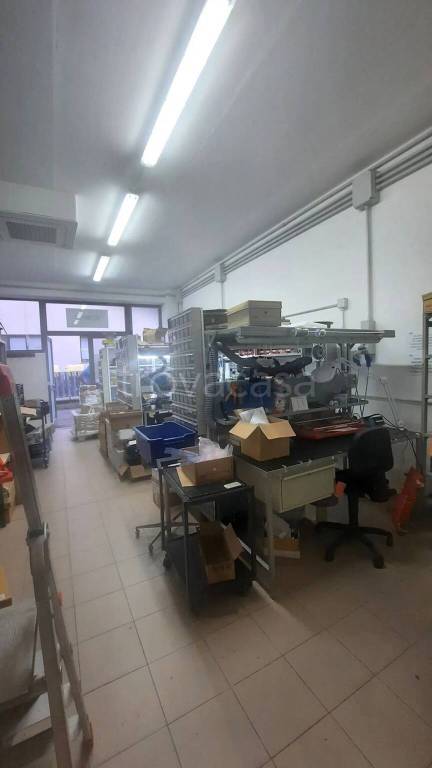 ufficio in vendita ad Arezzo in zona Pescaiola