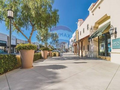 negozio in vendita ad Arezzo