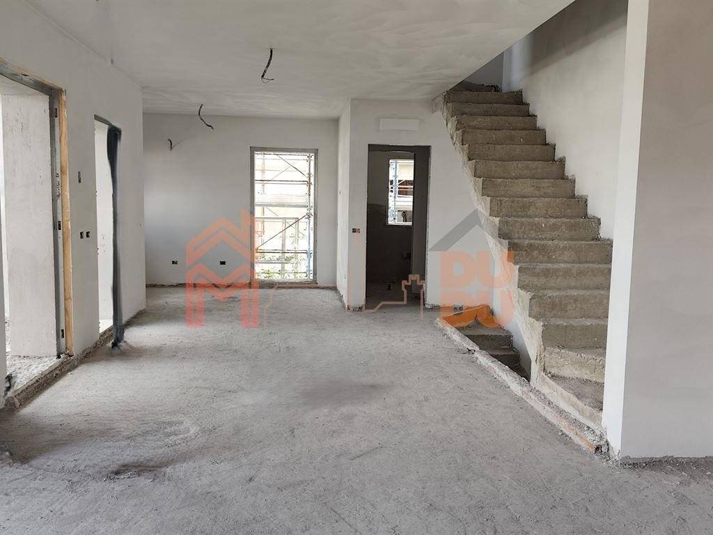 casa indipendente in vendita ad Arezzo