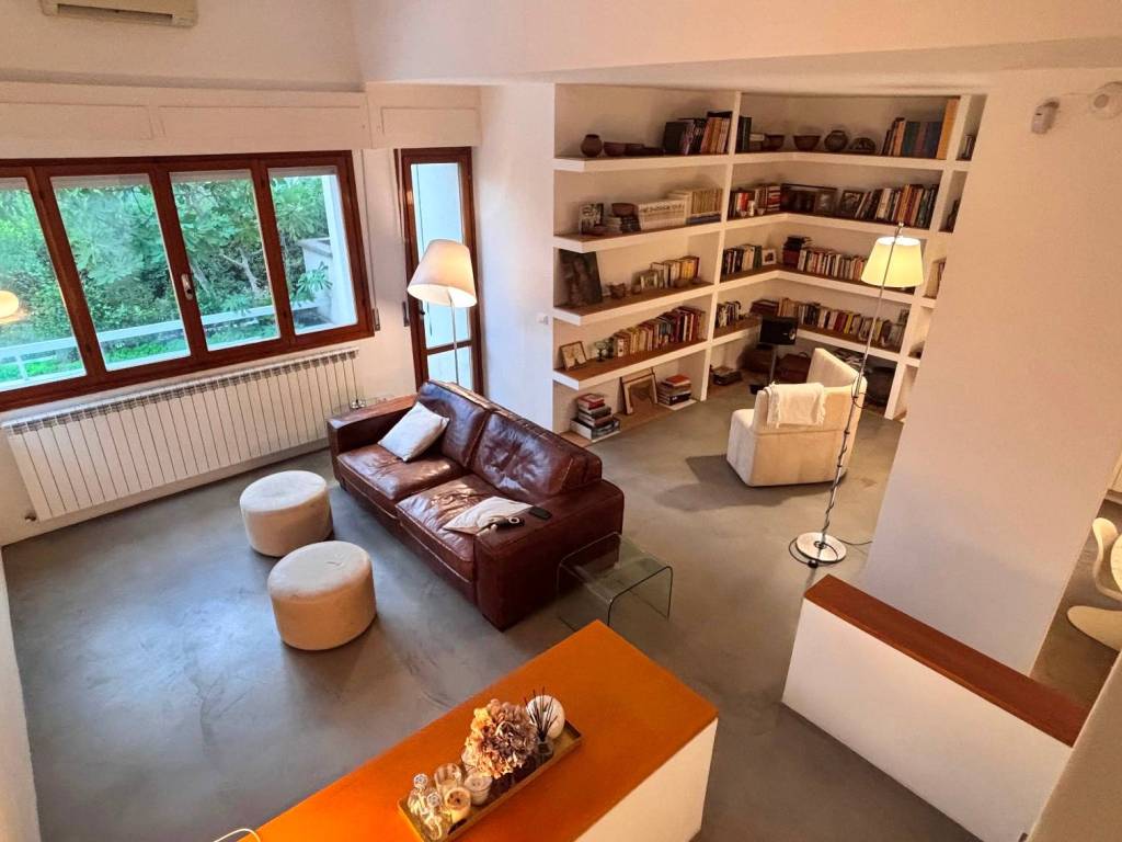casa indipendente in vendita ad Arezzo in zona Molin Nuovo