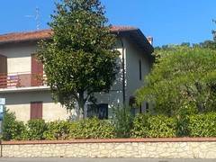 casa indipendente in vendita ad Arezzo in zona San Zeno