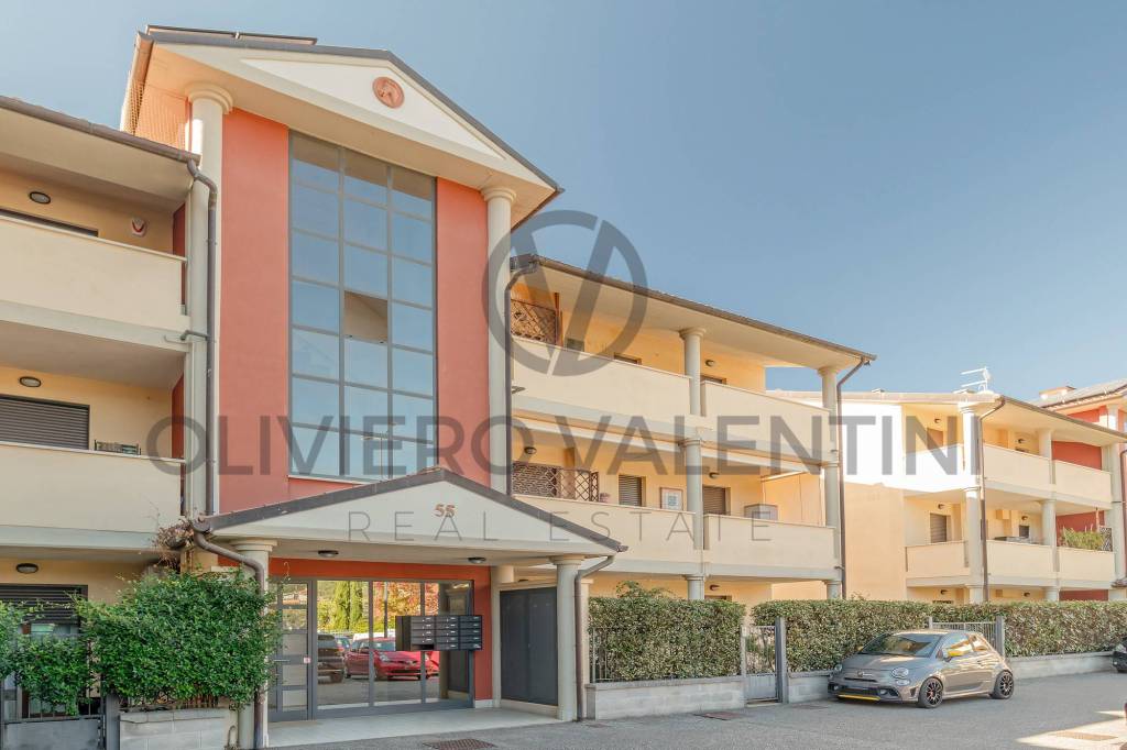 casa indipendente in vendita ad Arezzo