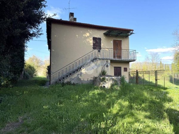 casa indipendente in vendita ad Arezzo in zona Rigutino