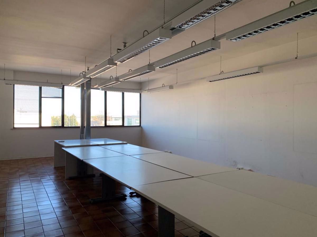 locale di sgombero in vendita ad Arezzo