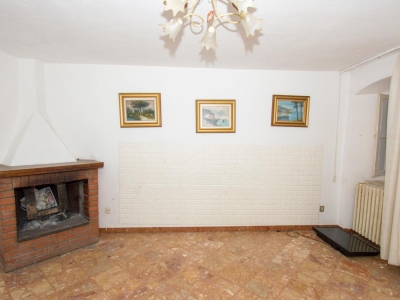 casa indipendente in vendita ad Arezzo in zona Antria