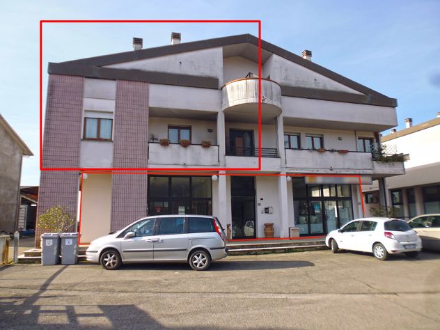 casa indipendente in vendita ad Arezzo in zona Rigutino