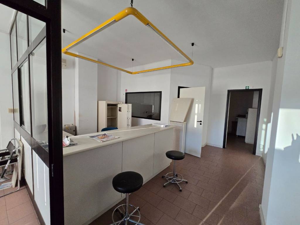 negozio in vendita ad Arezzo in zona Centro Città