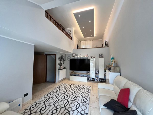 casa indipendente in vendita ad Arezzo in zona Antria