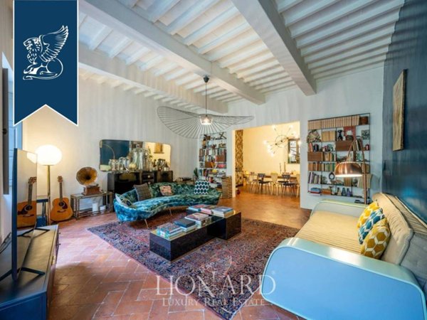 casa indipendente in vendita ad Arezzo in zona Centro Città