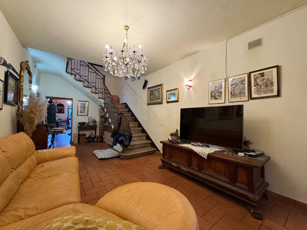 casa indipendente in vendita ad Arezzo in zona Centro Città