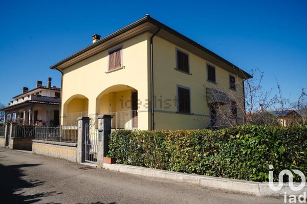 casa indipendente in vendita ad Arezzo in zona Campoluci