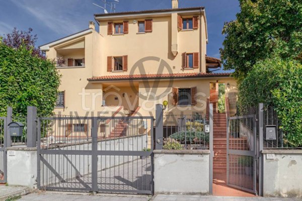 appartamento in vendita ad Arezzo in zona Puliciano