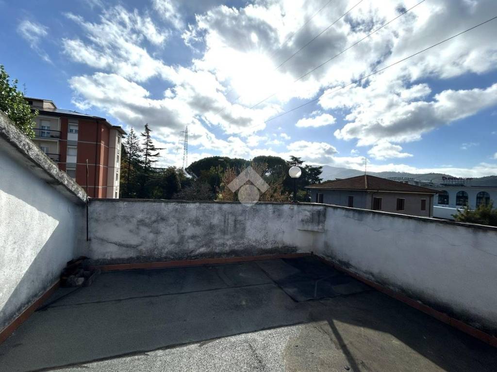 casa indipendente in vendita ad Arezzo