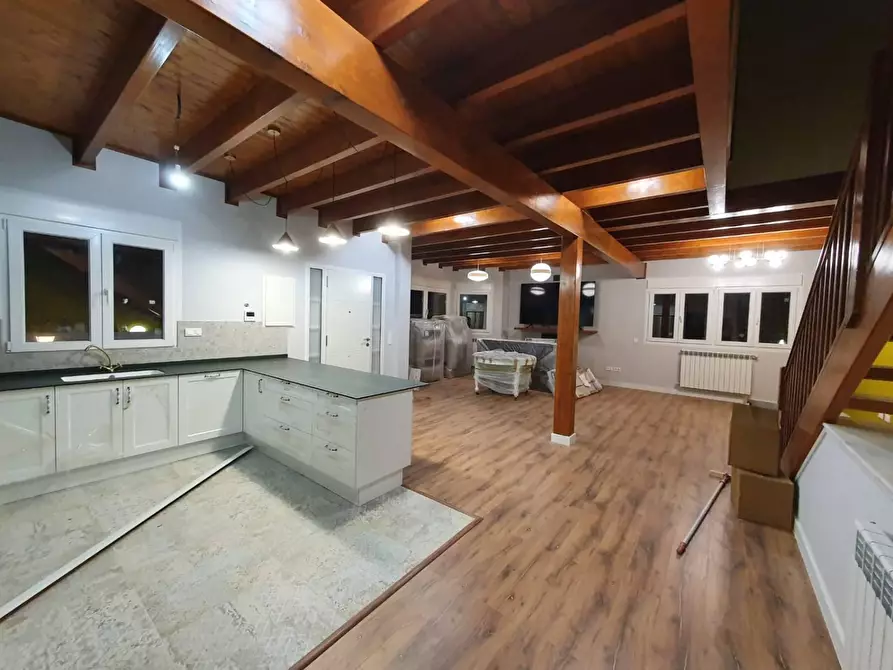 casa indipendente in vendita ad Arezzo in zona Agazzi