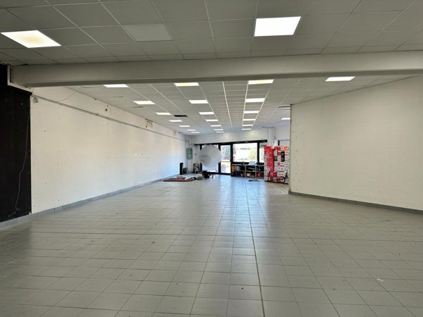 negozio in vendita ad Arezzo