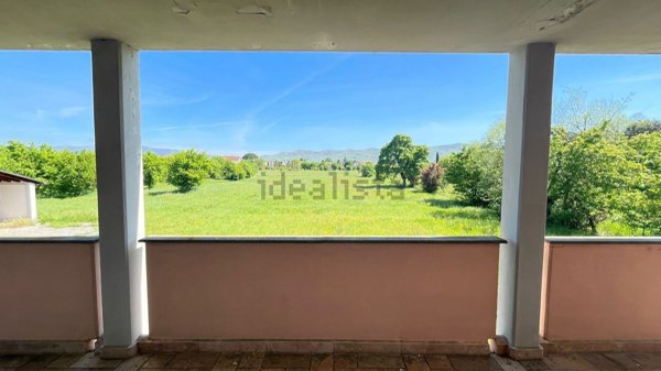 casa indipendente in vendita ad Arezzo