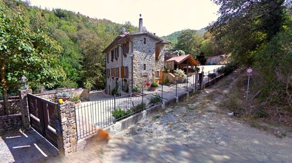 casa indipendente in vendita ad Arezzo in zona Santa Firmina