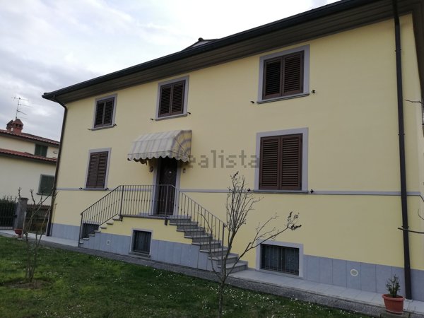casa indipendente in vendita ad Arezzo in zona Campoluci
