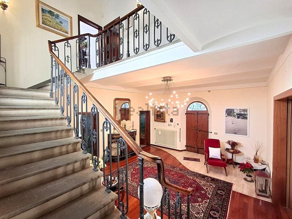 casa indipendente in vendita ad Arezzo in zona Rigutino